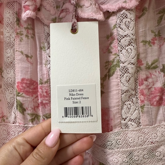 LOVESHACKFANCY
Niko ruffled floral-print cotton-voile maxi dress
US 2 - Picture 6 of 9